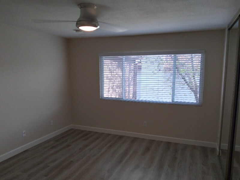 Building Photo - 9808 Shirley Gardens Dr