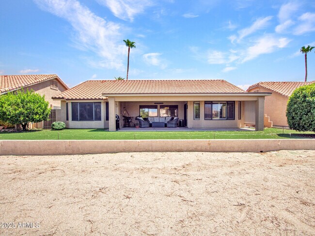 Building Photo - 9343 W Escuda Dr