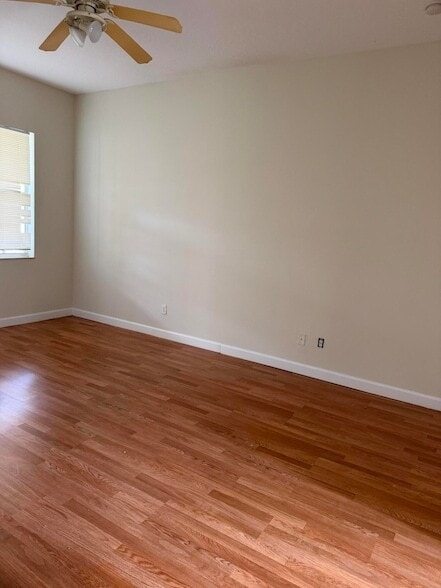 Building Photo - 787 SE Evergreen Terrace