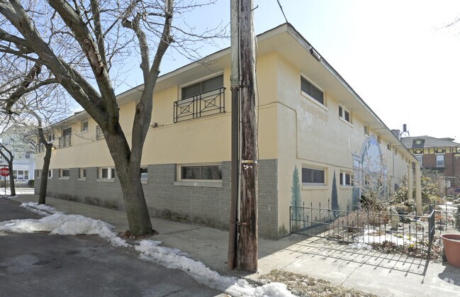 Building Photo - Village Square