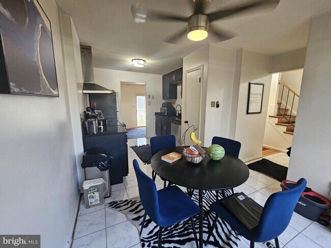 Building Photo - 511 Mt Lubentia W