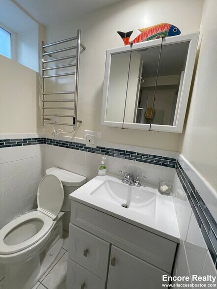 Building Photo - 56 Hobson St