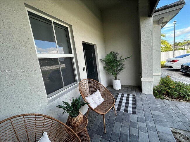 Building Photo - 29071 Ave