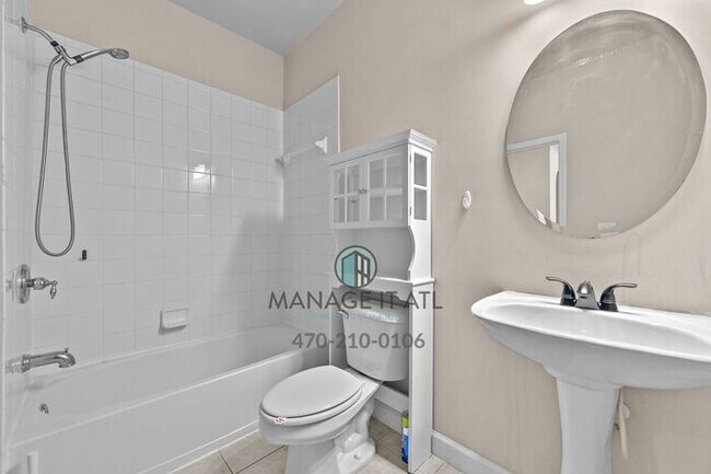 Building Photo - 5 Bedroom house rent in Suwanee near Peachtree Ridge High School