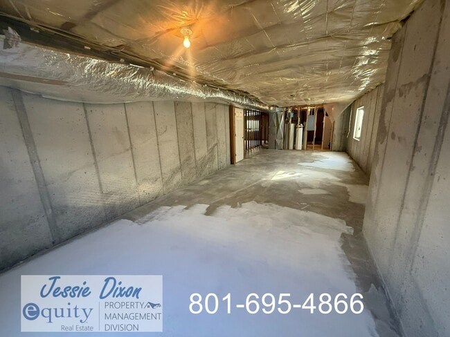 Building Photo - 1989 N 2700 W