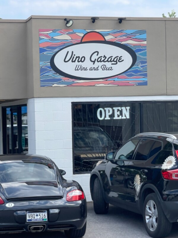 Building Photo - 3407 River Dr