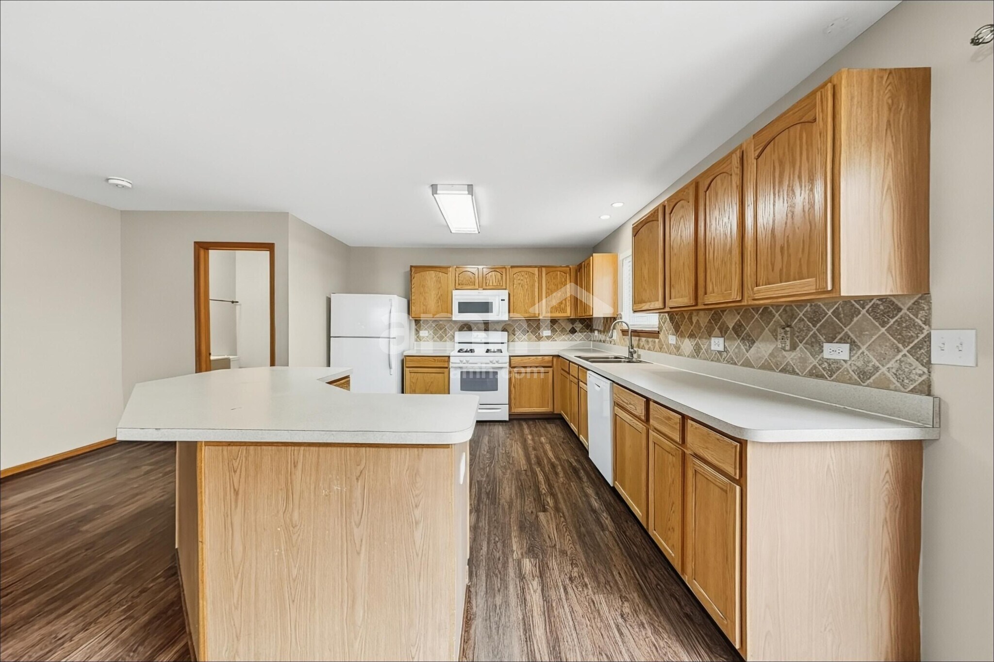 Building Photo - 3229 Kenilworth Ln