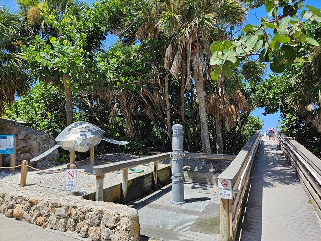 Building Photo - 744 Cadiz Rd