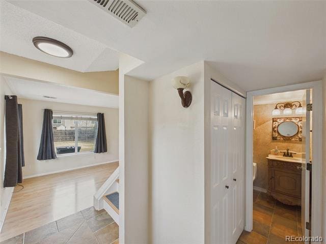 Building Photo - 12610 Elm St