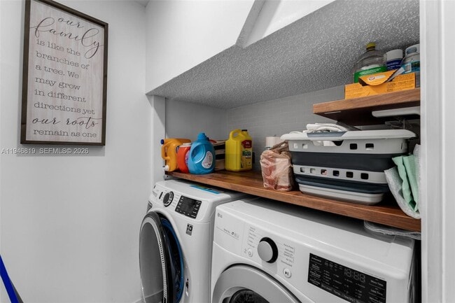 Building Photo - 17864 SW 141st Ct