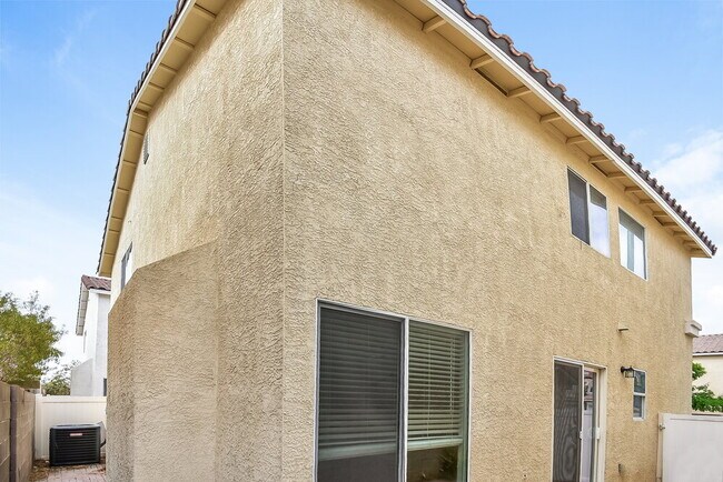 Building Photo - 7472 Celosia St