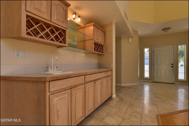 Building Photo - 6123 La Posta Dr