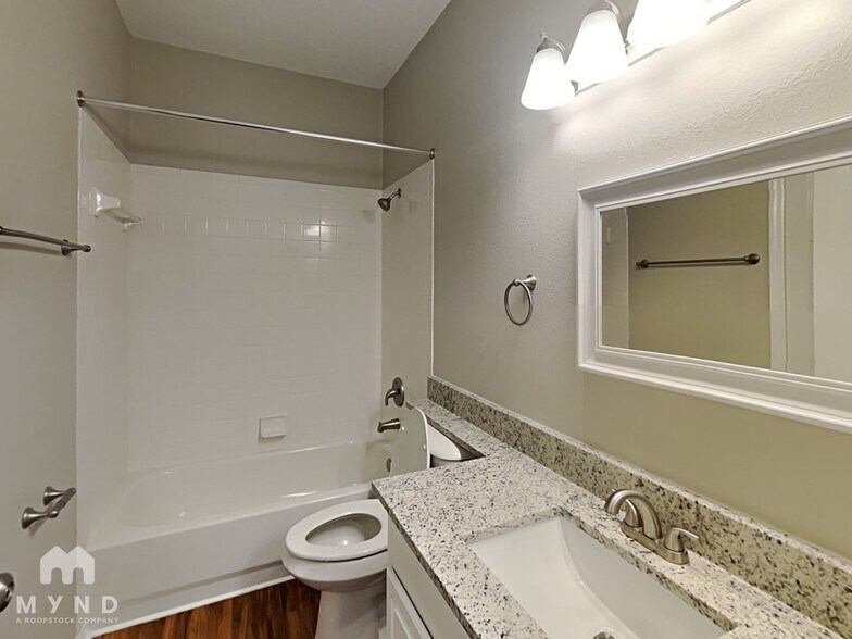 Building Photo - 1625 Wakefield Dr