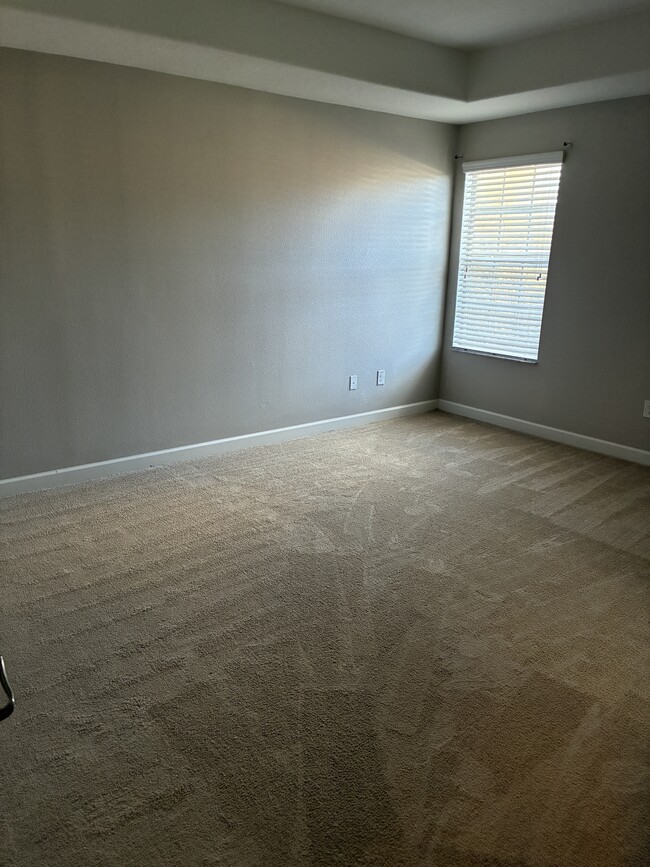 Building Photo - 3201 Bayflower Ave