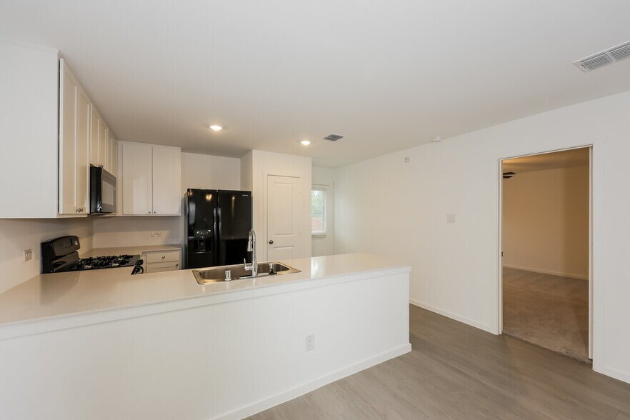 Building Photo - 120 Arbor Hls Rd