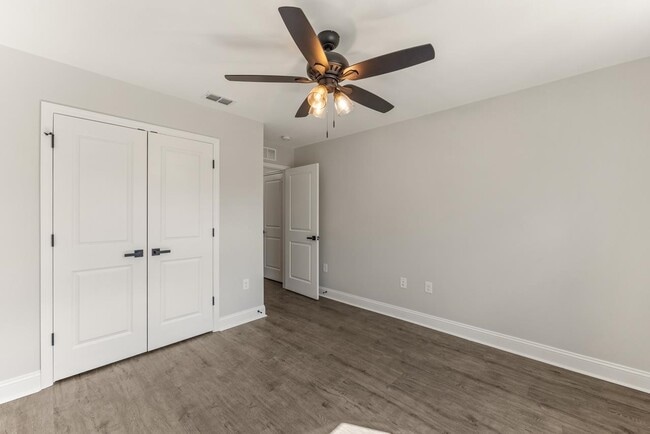 Building Photo - 1460 Willow Bend Way