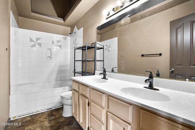 Building Photo - 14069 Lago Seco Dr