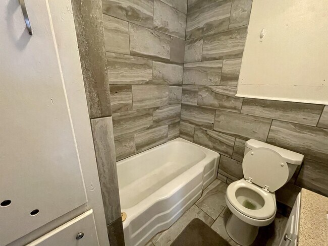 Building Photo - 4205 41st St