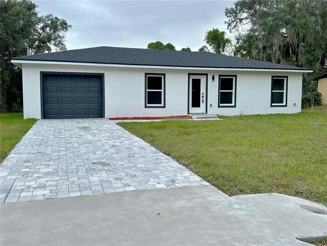 Primary Photo - 12 Chestnut Dr