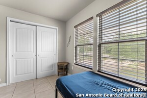 Building Photo - 2319 Westview Dr