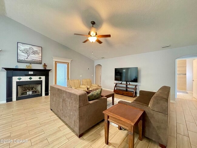 Building Photo - 945 McDonald Rd