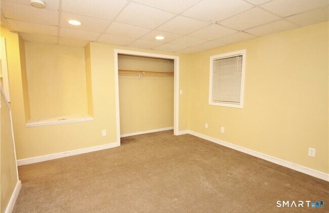 Building Photo - 37 Summersweet Dr