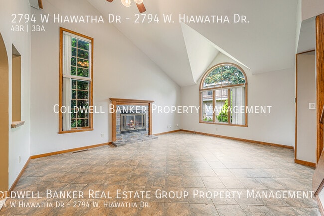 Building Photo - 2794 W Hiawatha Dr