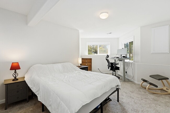 Building Photo - 172 Palos Verdes