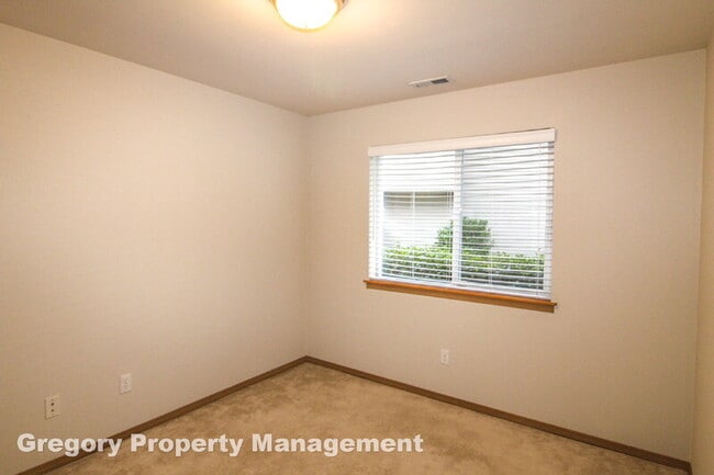 Building Photo - 13609 46th Ave SE