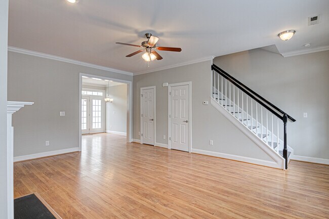 Well light living space - 4 Nandina Dr