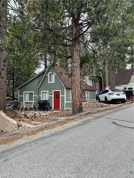 Building Photo - 32064 Hunsaker Way
