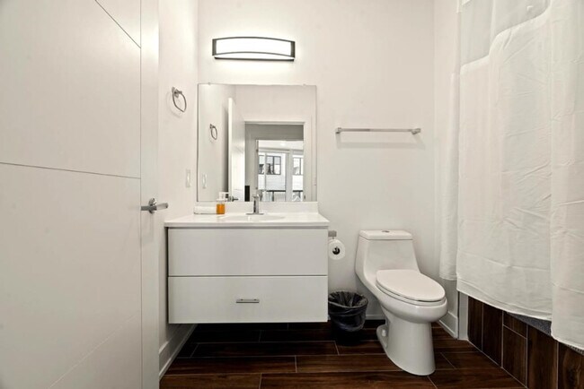 Building Photo - 1214 N American St