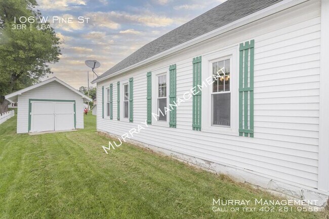 Building Photo - 106 W Pine St