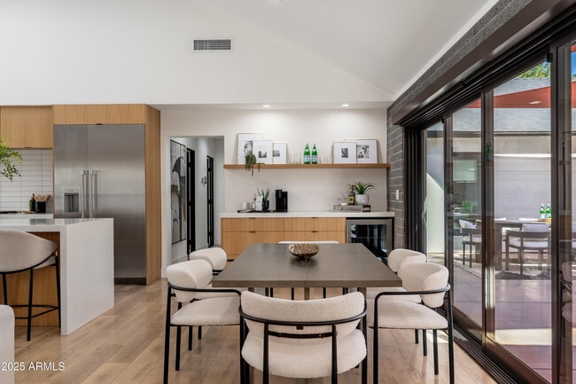 Building Photo - 4421 E Earll Dr