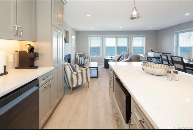 Building Photo - 15A Oakhurst Rd