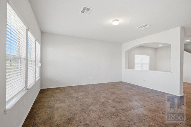 Building Photo - 720 Coltrane Dr