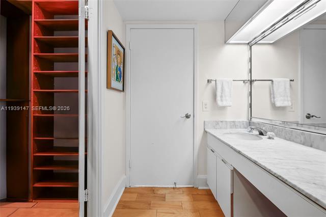 Building Photo - 1541 Brickell Ave