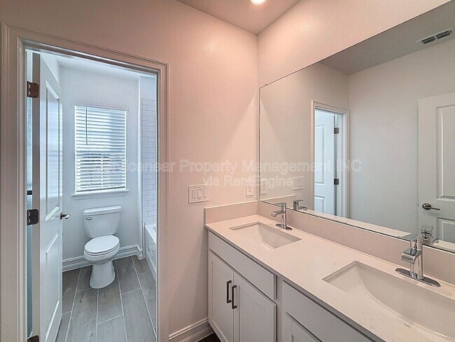 Building Photo - 11807 71st Ave E