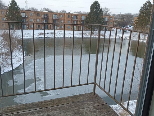 Building Photo - 363 E Rimini Ct