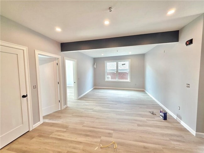 Building Photo - 1965 Smith St