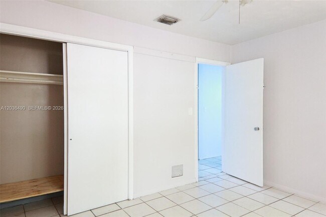 Building Photo - 1321 N 58th Ave