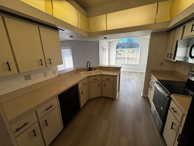 Building Photo - ? Move-In Ready 3/2/2 Near Ocala – Nearly 2,000 Sq Ft & Beautifully Updated! ?