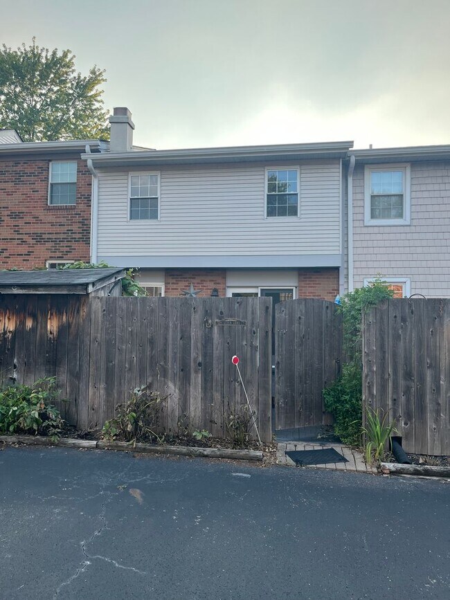 Building Photo - Three Bedroom in West Chester!