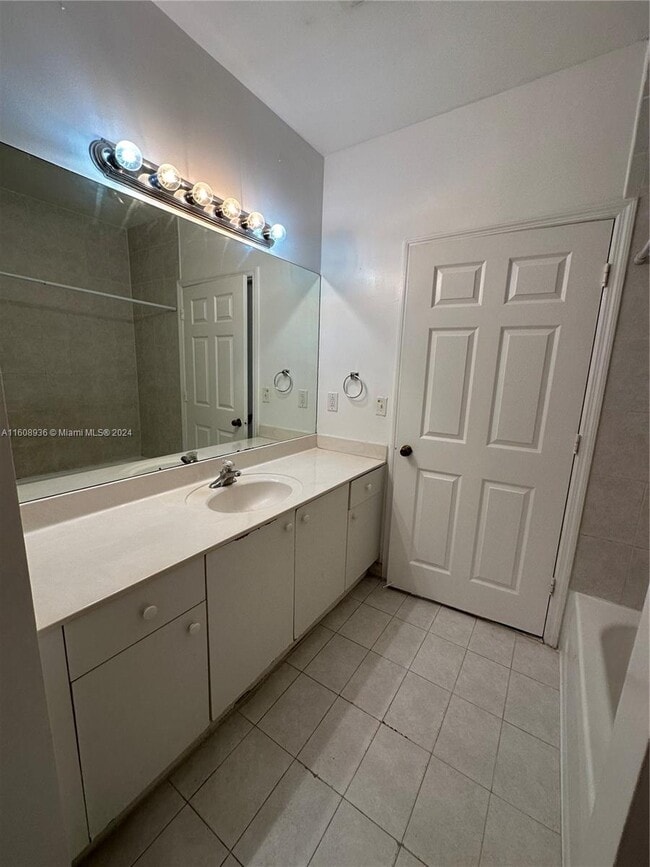 Building Photo - 2731 NE 3rd Dr