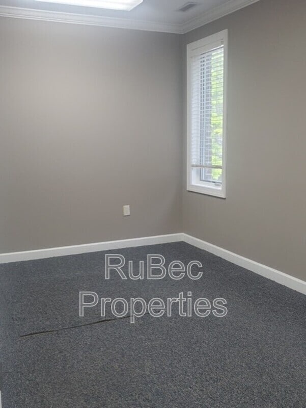 Building Photo - 1931 J N Pease Pl