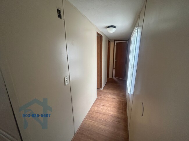Building Photo - 507 Hickory St