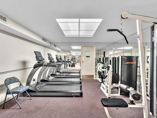 Building Photo - 3440 S Ocean Blvd