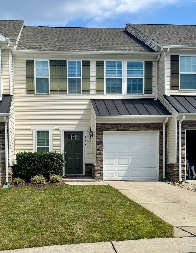 Primary Photo - 3BR/2.5BA Townhouse in Steele Creek's Ston...