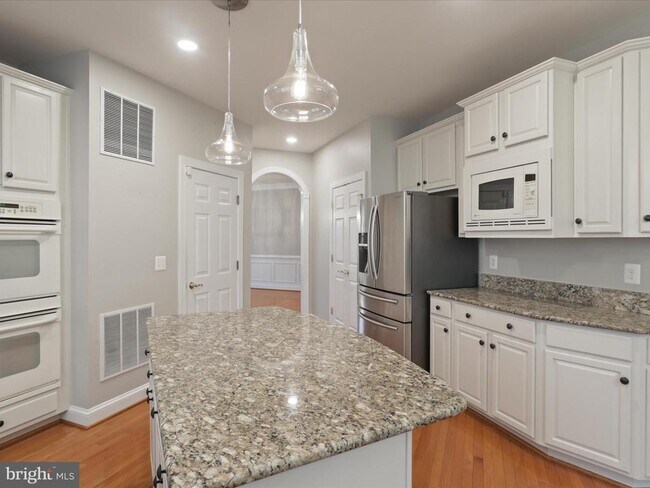 Building Photo - 5638 Kertscher Terrace