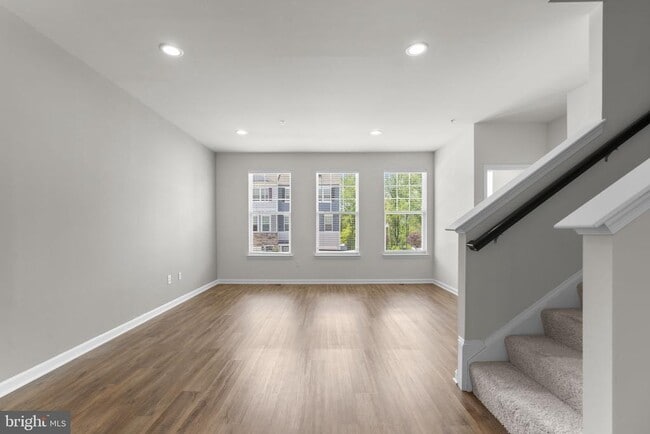 Building Photo - 7980 Patterson Wy